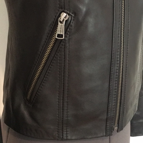 Real leather jacket xs by Andrew Marc - Picture 5 of 8